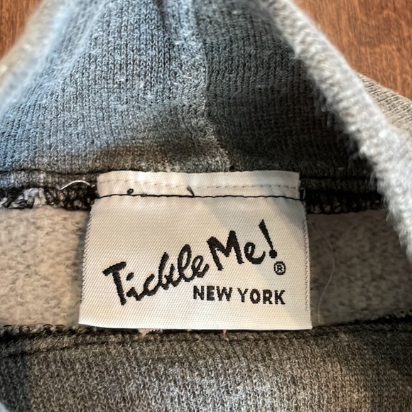Vintage Tickle Me New York Sweater - Picture 6 of 9